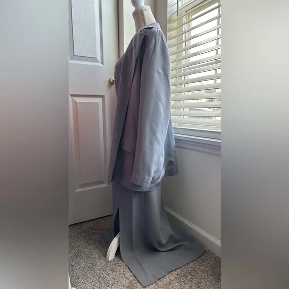 Casual Corner Silk Single Breasted Blazer & Sleeveless Maxi Dress - Picture 4 of 15